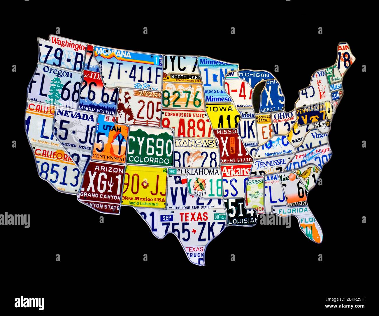 KFZ-KENNZEICHEN USA ART Karte der Vereinigten Staaten von Amerika aus einer Collage von geographisch platzierten Fahrzeug Kennzeichen gemacht Stockfoto