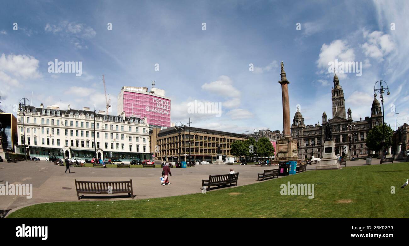 Glasgow, Großbritannien. Mai 2020. Die Absperrung geht weiter am George Square im Stadtzentrum, inmitten der schönen Mai-Sonne. Quelle: ALAN OLIVER/Alamy Live News Stockfoto