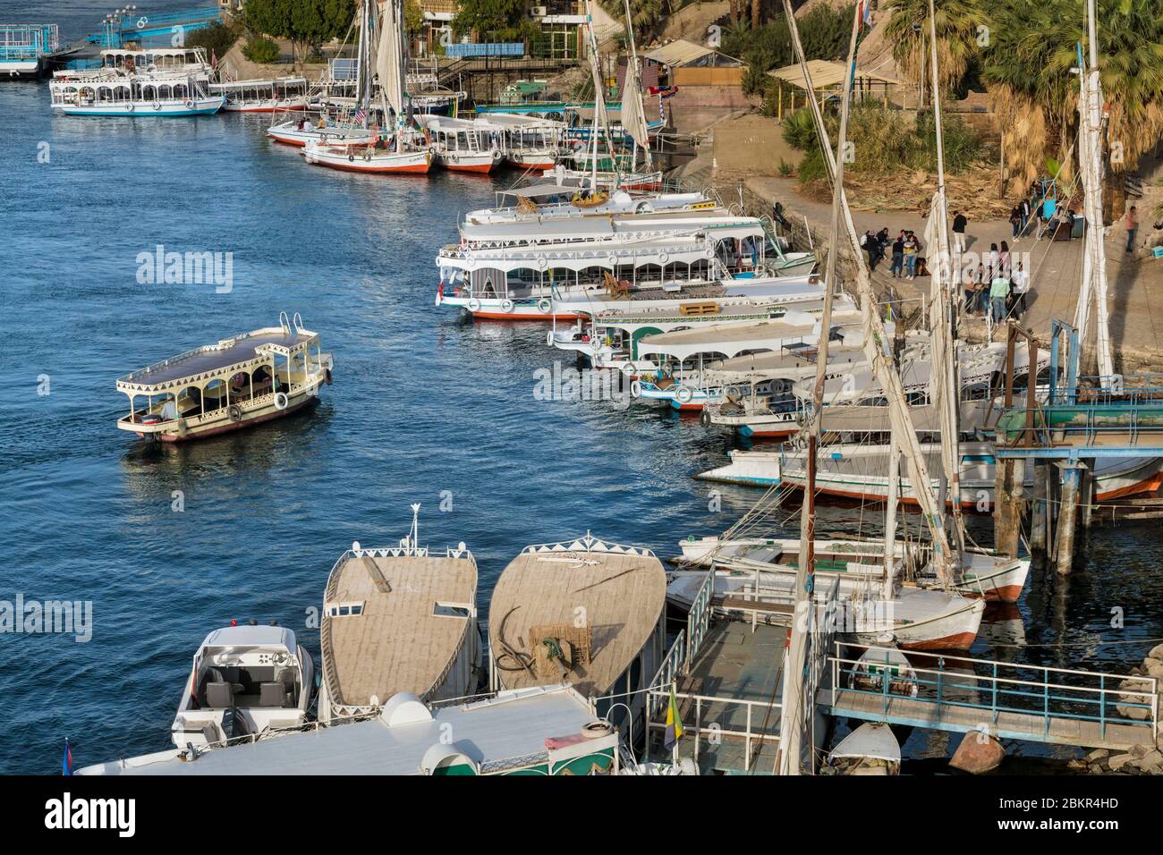 Ägypten, Oberägypten, Niltal, Assuan, Blick über den Nil vom Feryal Garten Stockfoto
