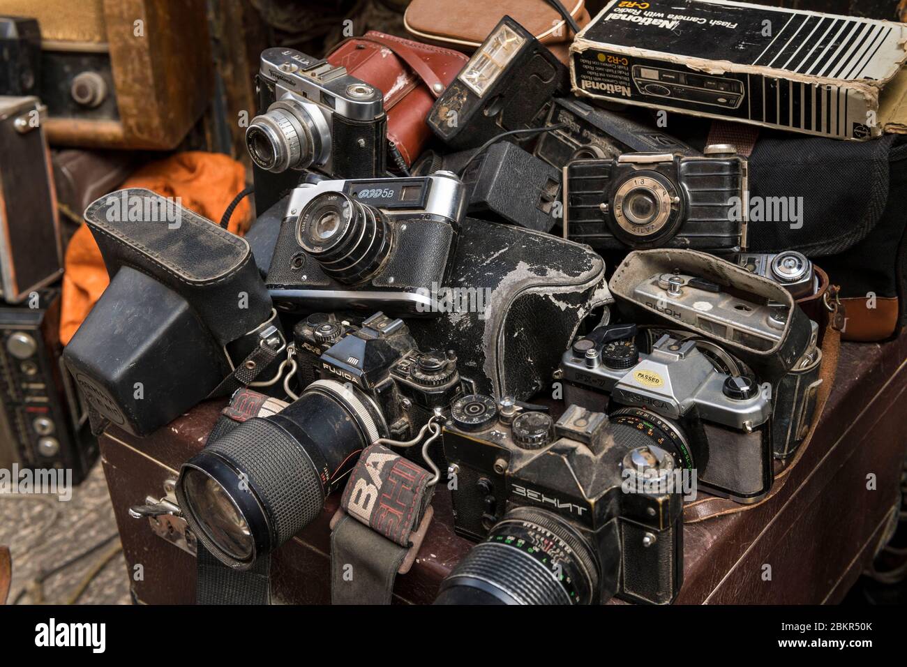 Egypte, Le Caire, Le Caire islamique, Klasse? au Patrimoine Mondial de l'UNESCO, Souk de Khan al-Khalili, appareils photos/Ägypten, Kairo, Islamisches Kairo, UNESCO-Weltkulturerbe, Khan al-Khalili Souk, Kameras Stockfoto