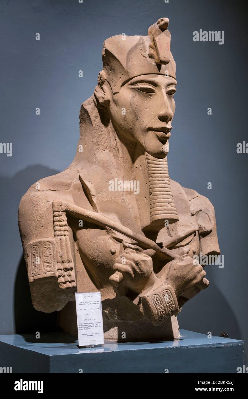 Ägypten, Oberägypten, Niltal, Luxor, Luxor Museum, Büste von König Echnaton (Amenophis IV), papua Chef Mundiya Kepanga Stockfoto