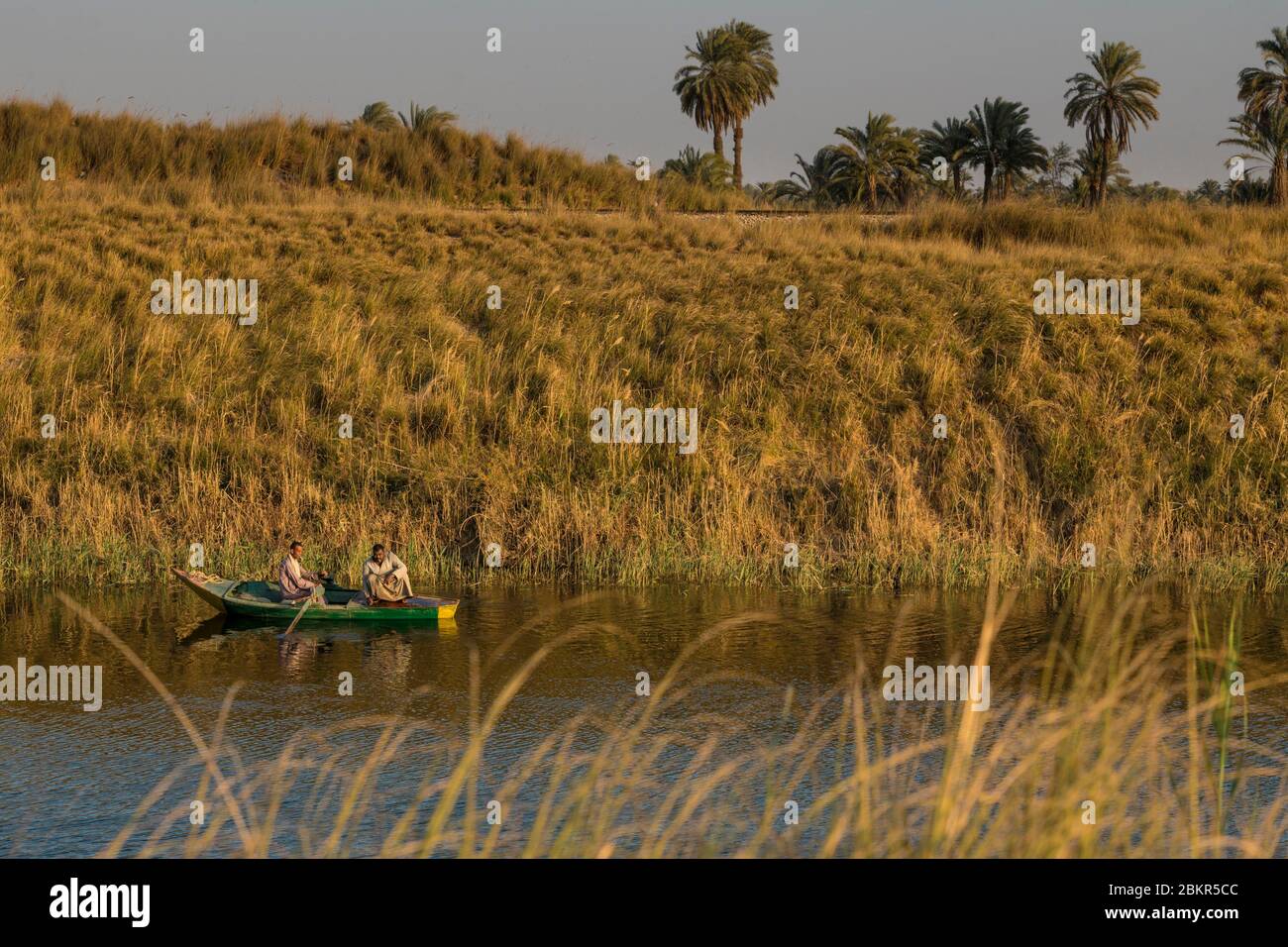 Ägypten, Oberägypten, Fischer am Nil zwischen Luxor und Assuan Stockfoto