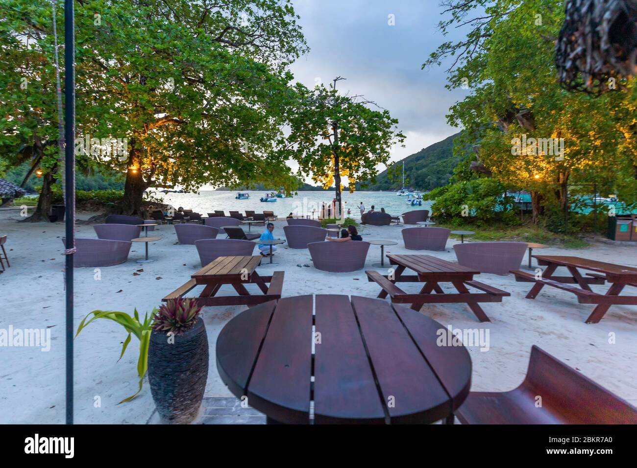 Seychellen, Mahe Island, Port Launay, Bar am Strand Stockfoto