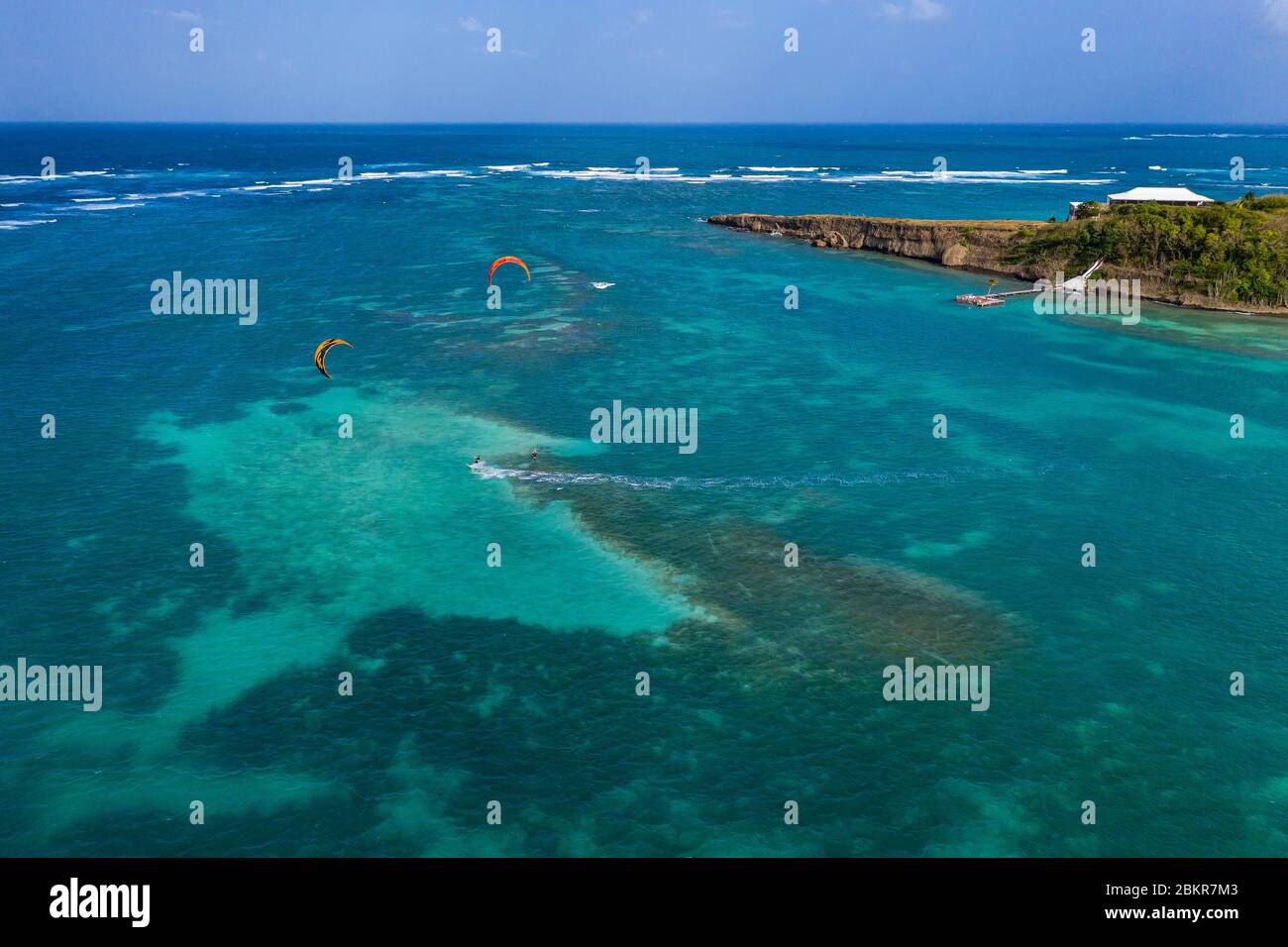 Frankreich, Martinique, Kitesurfen, Sandbank von Jos?phine's Bath, zwischen Oscar und Thierry's Ilet (Luftaufnahme) Stockfoto