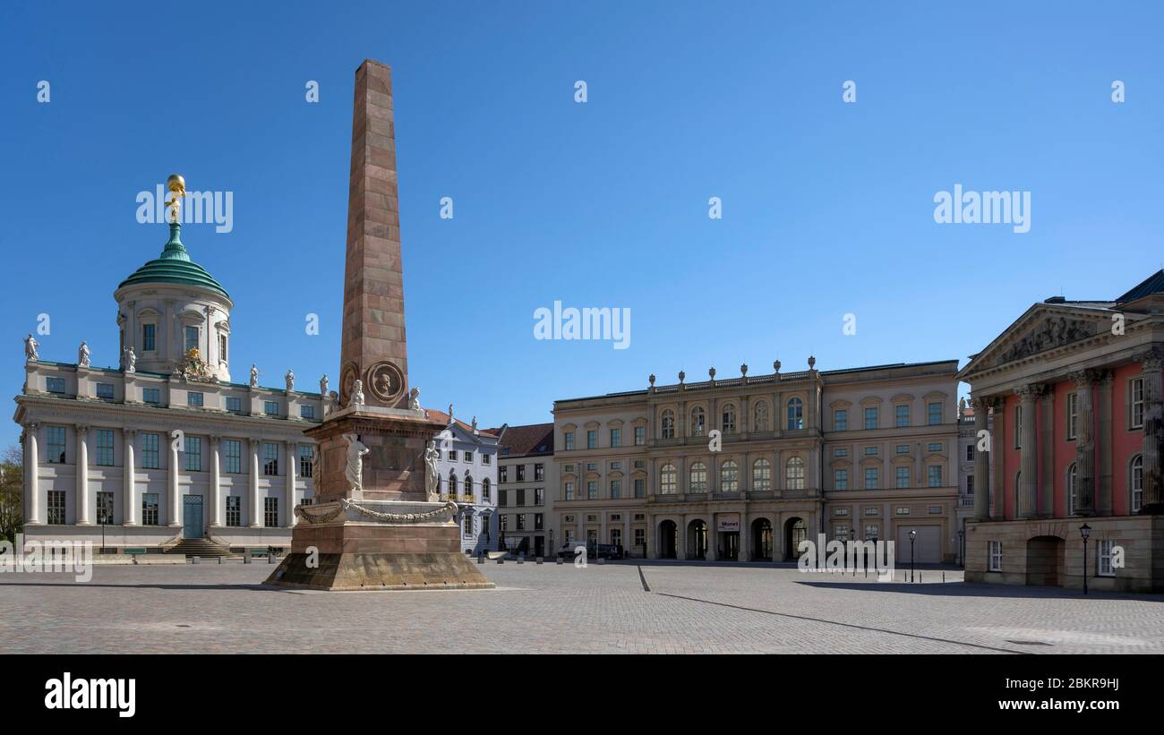 Potsdam, rekonstruierter Alter Markt, Altes Rathaus, Obelisk und Museum Barberini Stockfoto