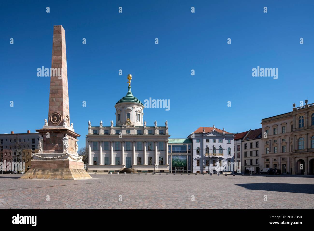 Potsdam, rekonstruierter Alter Markt, Altes Rathaus, Obelisk, Knobelsdorffhaus und Museum Barberini Stockfoto