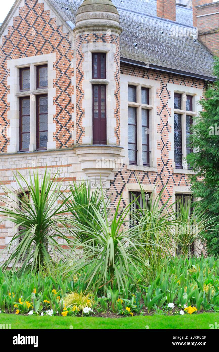 Frankreich, Loiret, Orleans, Garten des Groslot Hotels im romantischen Stil mit dem 16. Jahrhundert Groslot private Herrenhaus im Renaissance-Stil Stockfoto