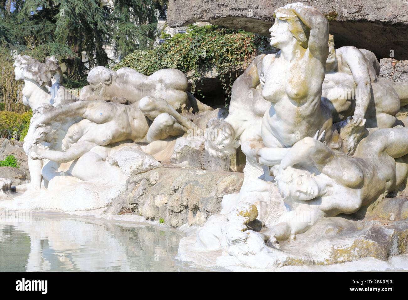 Frankreich, Loiret, Orleans, Parc Louis Pasteur, französischer öffentlicher Garten, gegründet 1927 und gelegen im Umkreis des Loire-Tals Naturregion, die von der UNESCO zum Weltkulturerbe erklärt wurde, Brunnen von Felix Charpentier (1926) Stockfoto