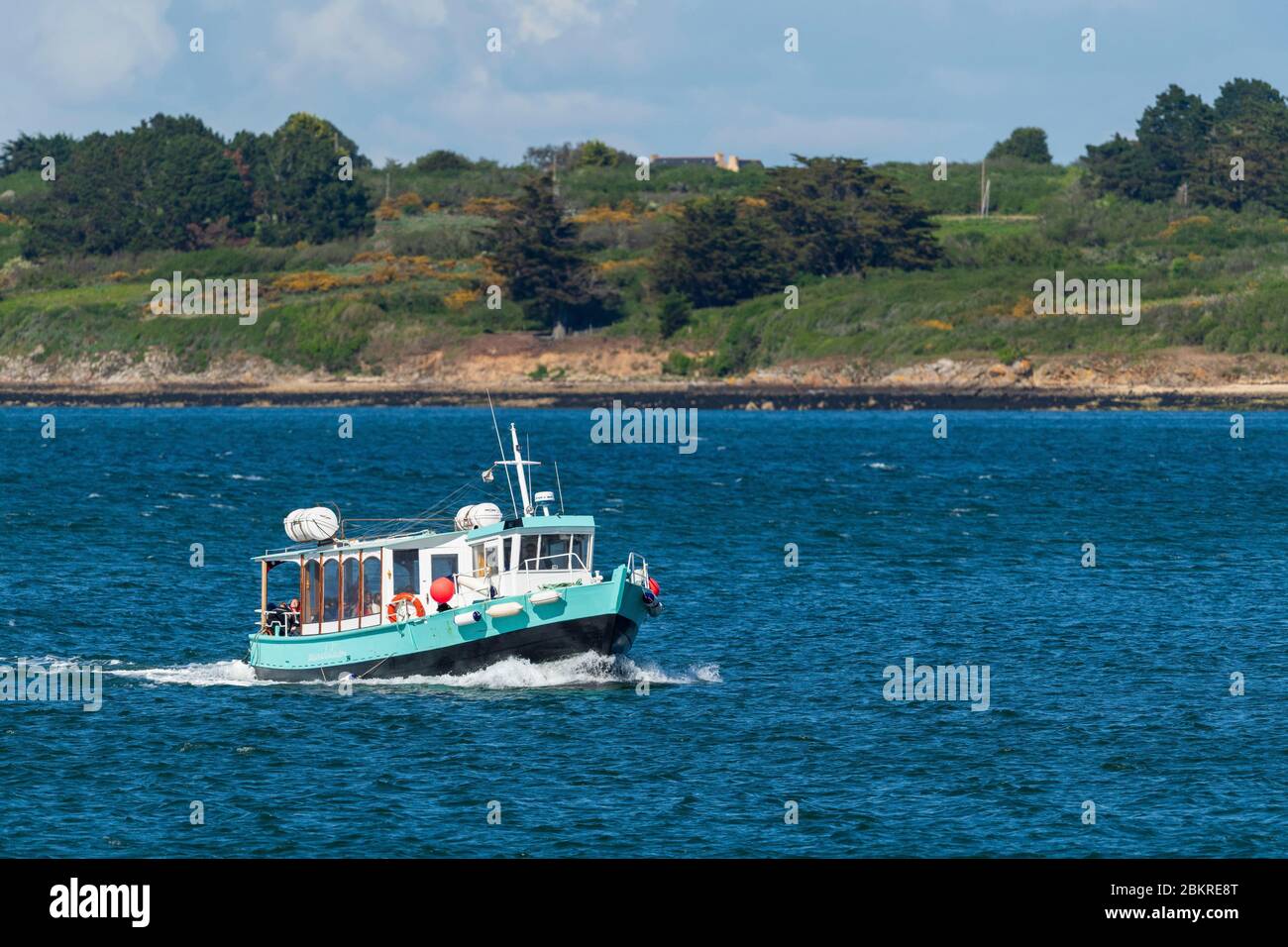 Frankreich, Morbihan, Arzon, das Boot des Fährmanns, der den Hafen von Kerners mit den Inseln des Golfs von Morbihan verbindet Stockfoto