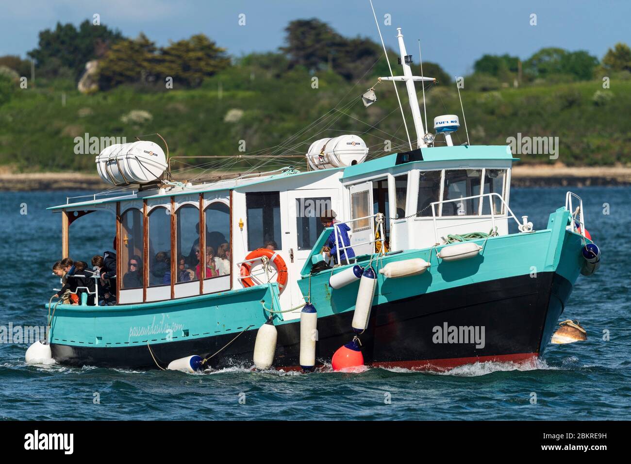 Frankreich, Morbihan, Arzon, das Boot des Fährmanns, der den Hafen von Kerners mit den Inseln des Golfs von Morbihan verbindet Stockfoto