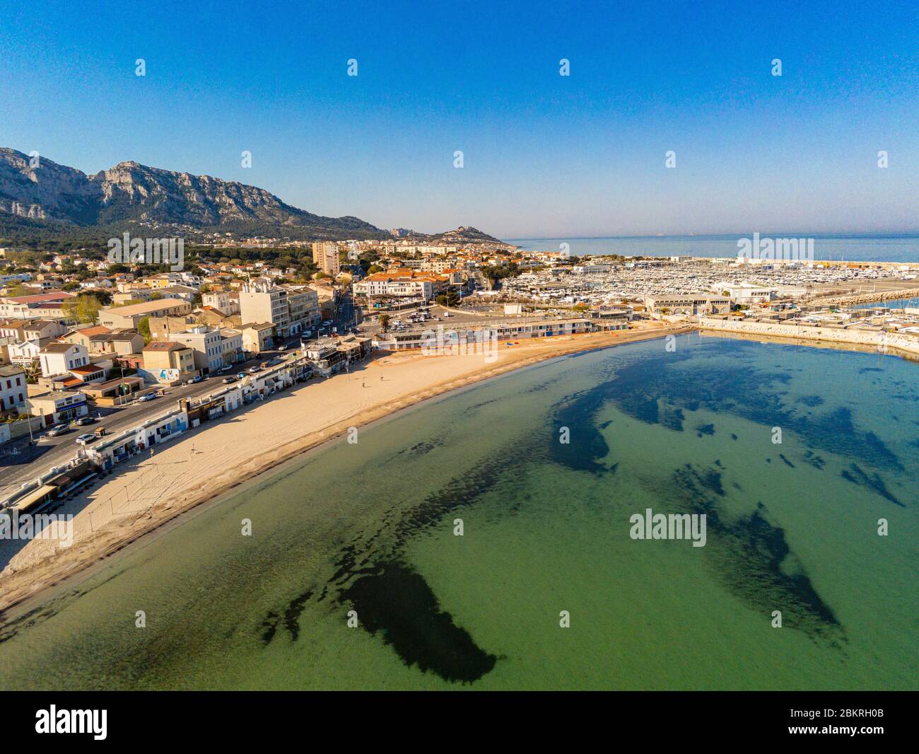 Frankreich Bouches Du Rhone Marseille Covid 19 Oder Coronavirus Sperrung Pointe Rouge Strand Per Dekret Geschlossen Luftaufnahme Stockfotografie Alamy