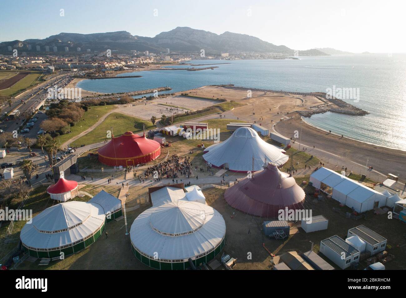 Frankreich, Bouches du Rhone, Marseille, Prado Beaches, Internationale Biennale der Zirkuskunst (Luftaufnahme) Stockfoto