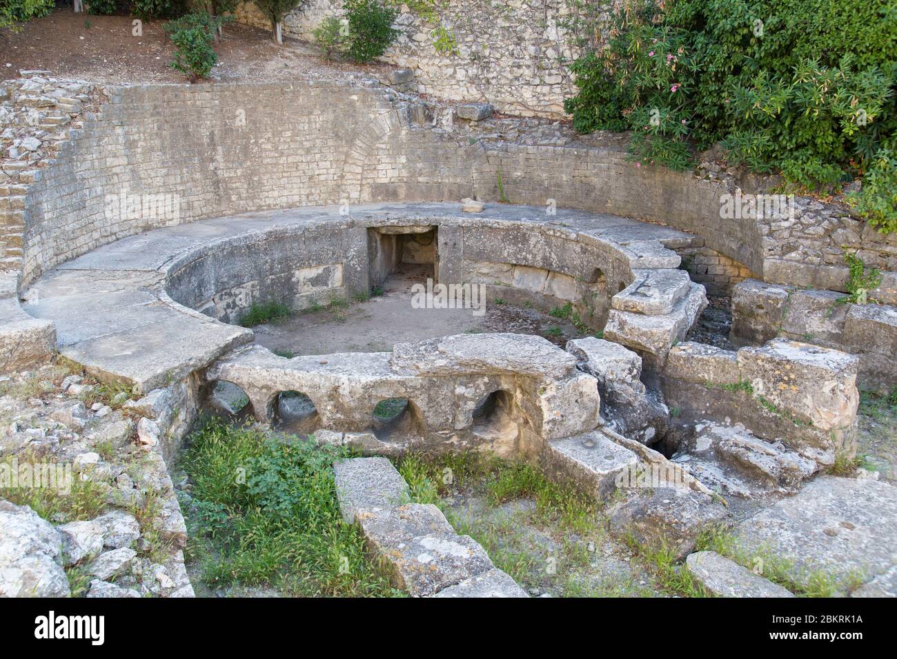 Frankreich, Gard, Nimes, vestige castellum divisorium, oder castellum aquae, römisches Denkmal des 1. Jahrhunderts, um Wasser in der römischen Stadt zu verteilen Stockfoto