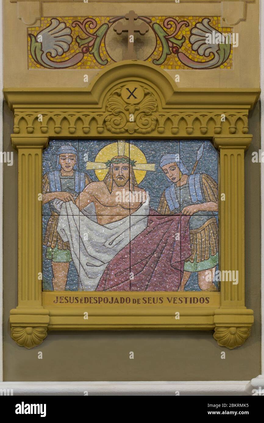 10. Stationen des Kreuzes, Jesus wird seiner Kleider portugiesisch ausgezogen Stockfoto