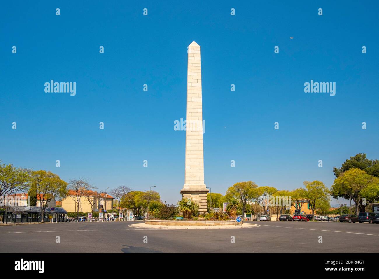 Frankreich, Bouches du Rhone, Marseille, Covid-19 oder Coronavirus-Sperre, Mazargues Kreuzung ohne Autoverkehr Stockfoto