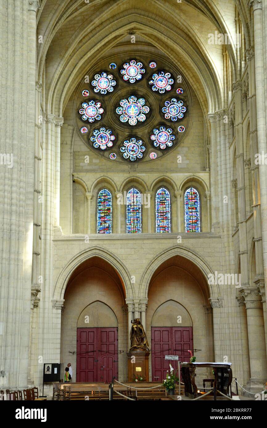 Kathedrale Von Laon Stockfotos Und Bilder Kaufen Alamy Kathedrale Von Laon Stockfotos Und Bilder Kaufen Alamy