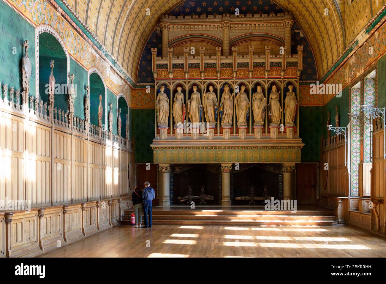 Frankreich, Oise, Pierrefonds, Pierrefonds Schloss im 14. Jahrhundert von Louis von Orleans gebaut und von Viollet le Duc im 19. Jahrhundert renoviert, der Worthies-Raum, Statuen der neun Präuses, die höfische Liebe darstellen Stockfoto