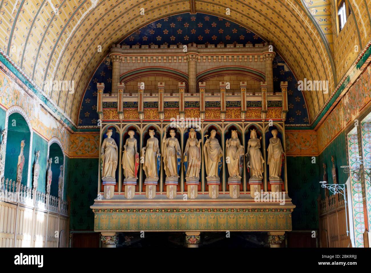 Frankreich, Oise, Pierrefonds, Pierrefonds Schloss im 14. Jahrhundert von Louis von Orleans gebaut und von Viollet le Duc im 19. Jahrhundert renoviert, der Worthies-Raum, Statuen der neun Präuses, die höfische Liebe darstellen Stockfoto