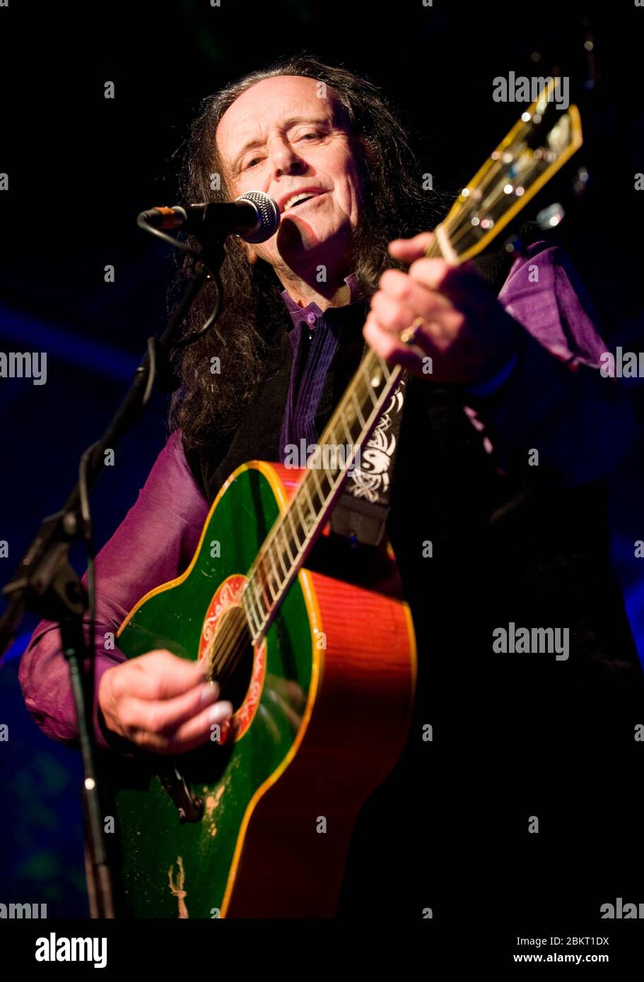 Der britische Sänger, Songwriter und Gitarrist Donovan auf der Bühne beim Moseley Folk Festival am 4. September 2010. Bild von Simon Hadley Stockfoto