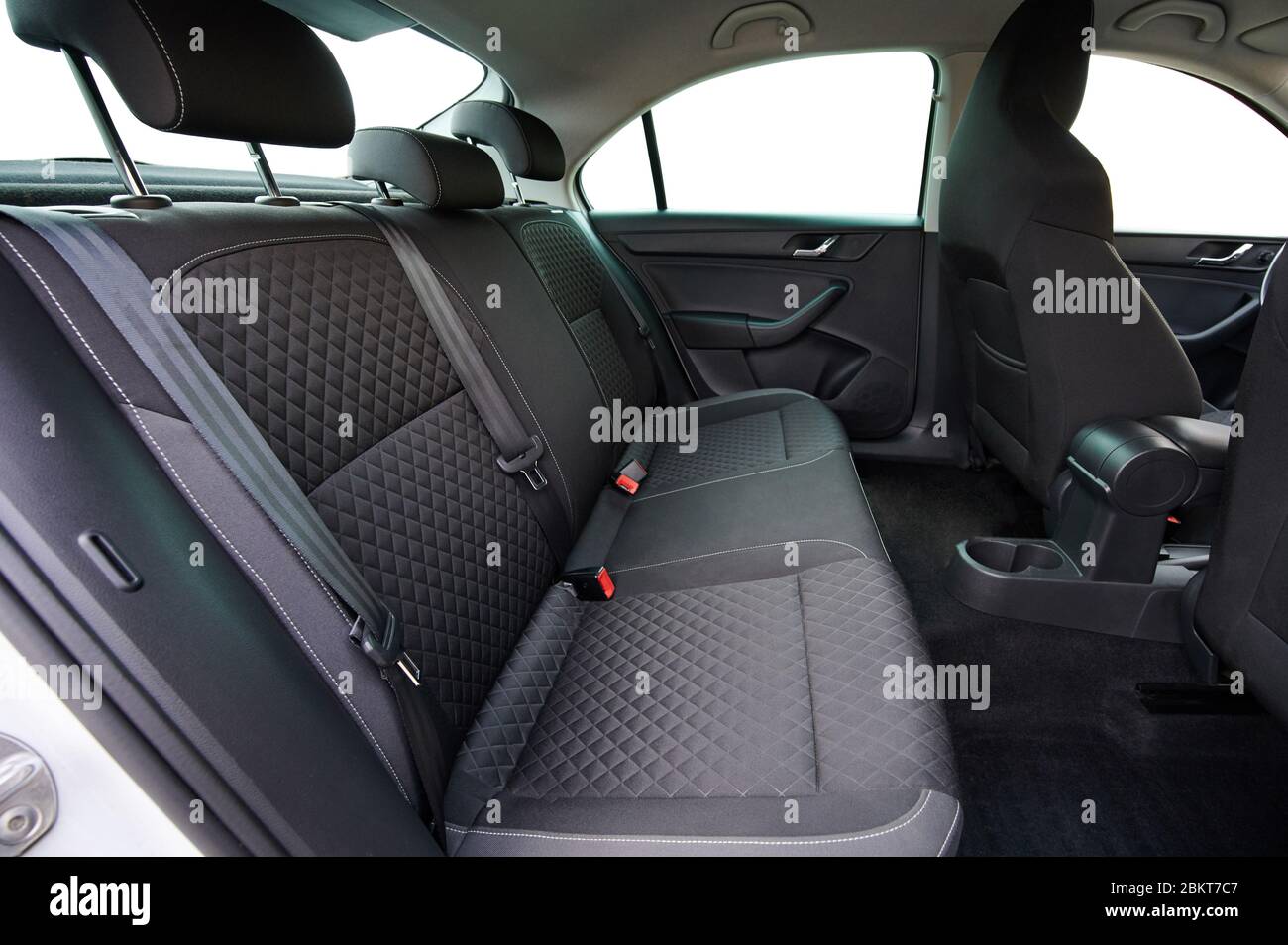 Saubere moderne Rücksitze Seitenansicht isoliert Stockfoto