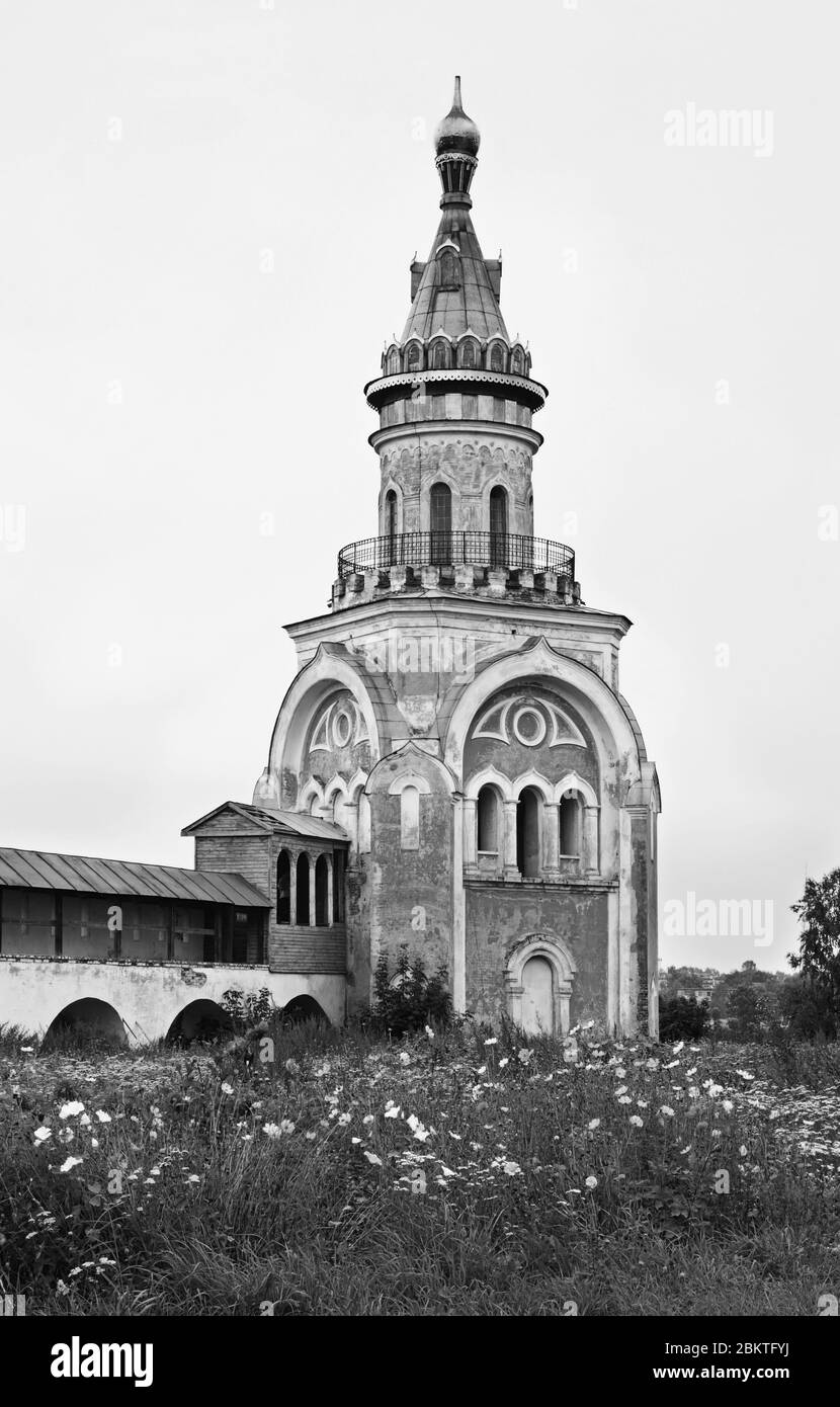 Kerze Turm an Boris und Gleb Kloster in torschok. Russland Stockfoto