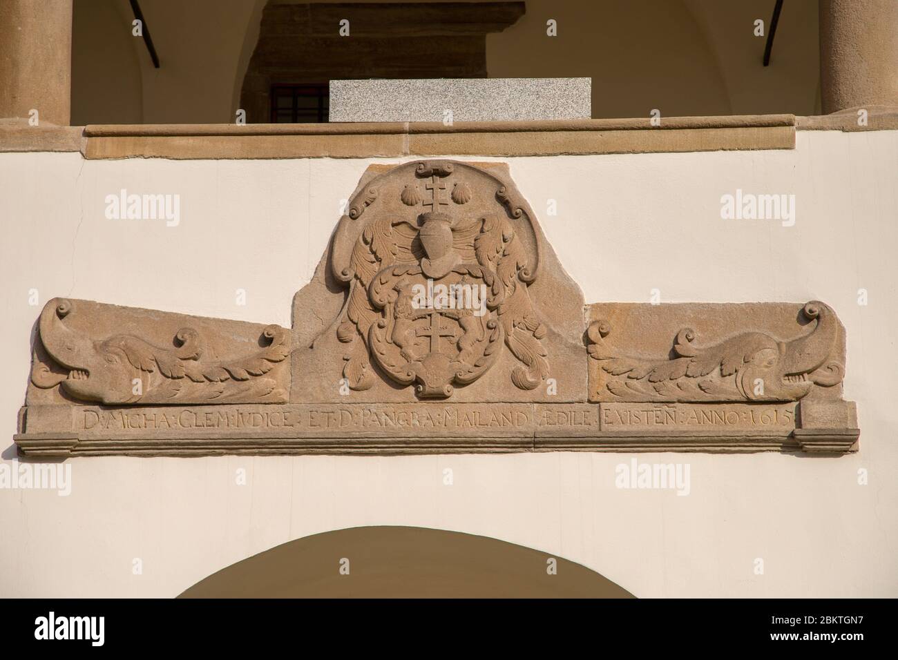 Relief auf Rathaus im historischen Zentrum von Levoca Stockfoto