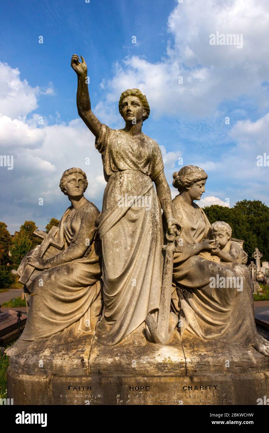 Faith Hope and Charity, Skulptur, Brompton Cemetery, London Stockfoto