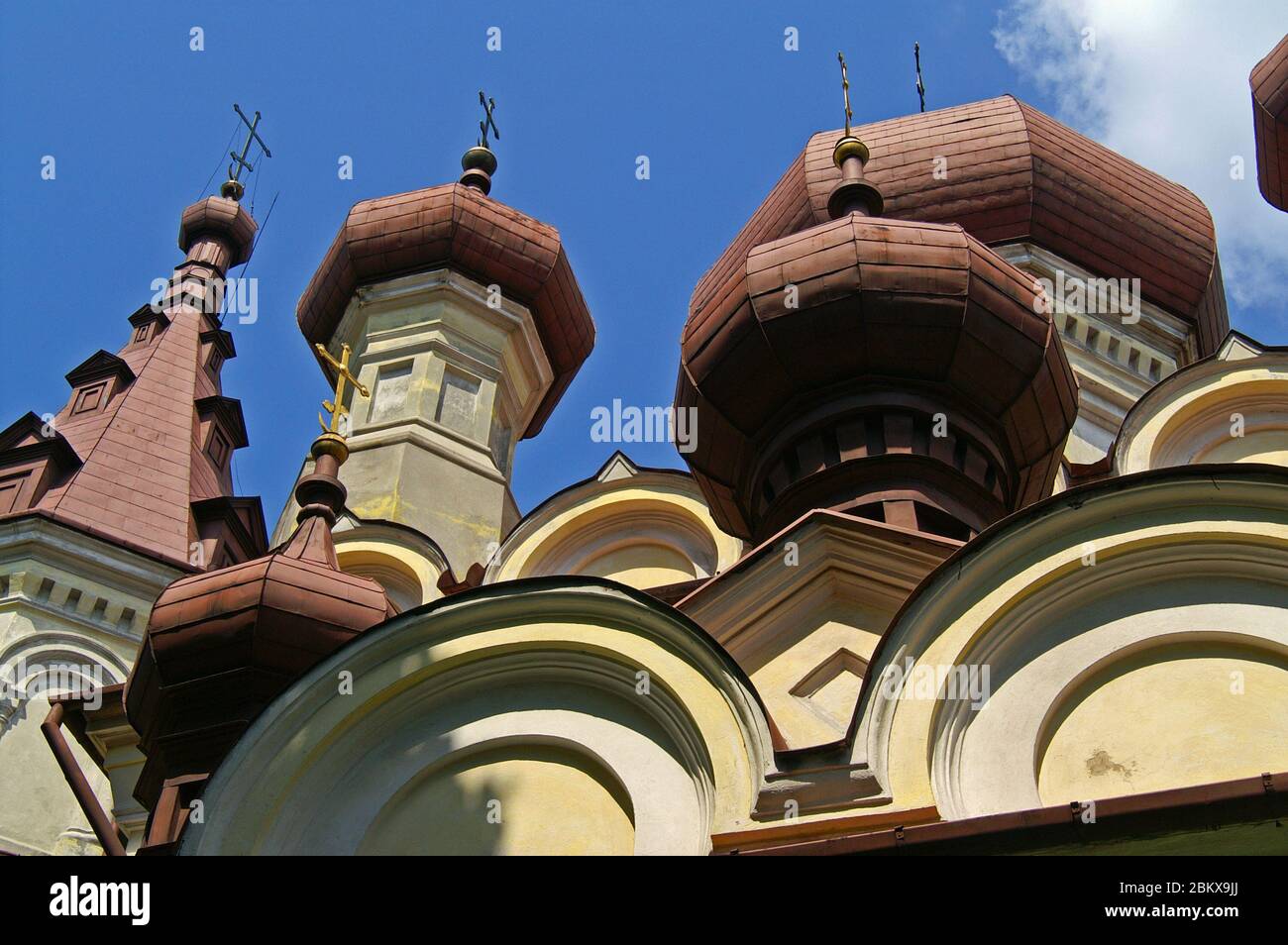 Hrubieszów, Polen, Ziegel orthodoxe Kirche, Kuppeln. Polen, orthodoxe Backsteinkirche, Kuppeln. Polska murowana cerkiew prawosławna, kopuły. 波蘭，磚東正教教堂，圓頂 Stockfoto