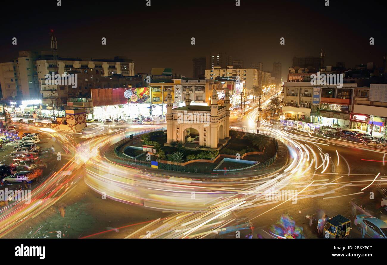 Schöne Aussicht Auf Bahadurabad Chorangi, Karachi, Pakistan - Wahrzeichen Von Karachi, Die Sehr Berühmt Für Nachtleben Und Essen Ist Stockfoto