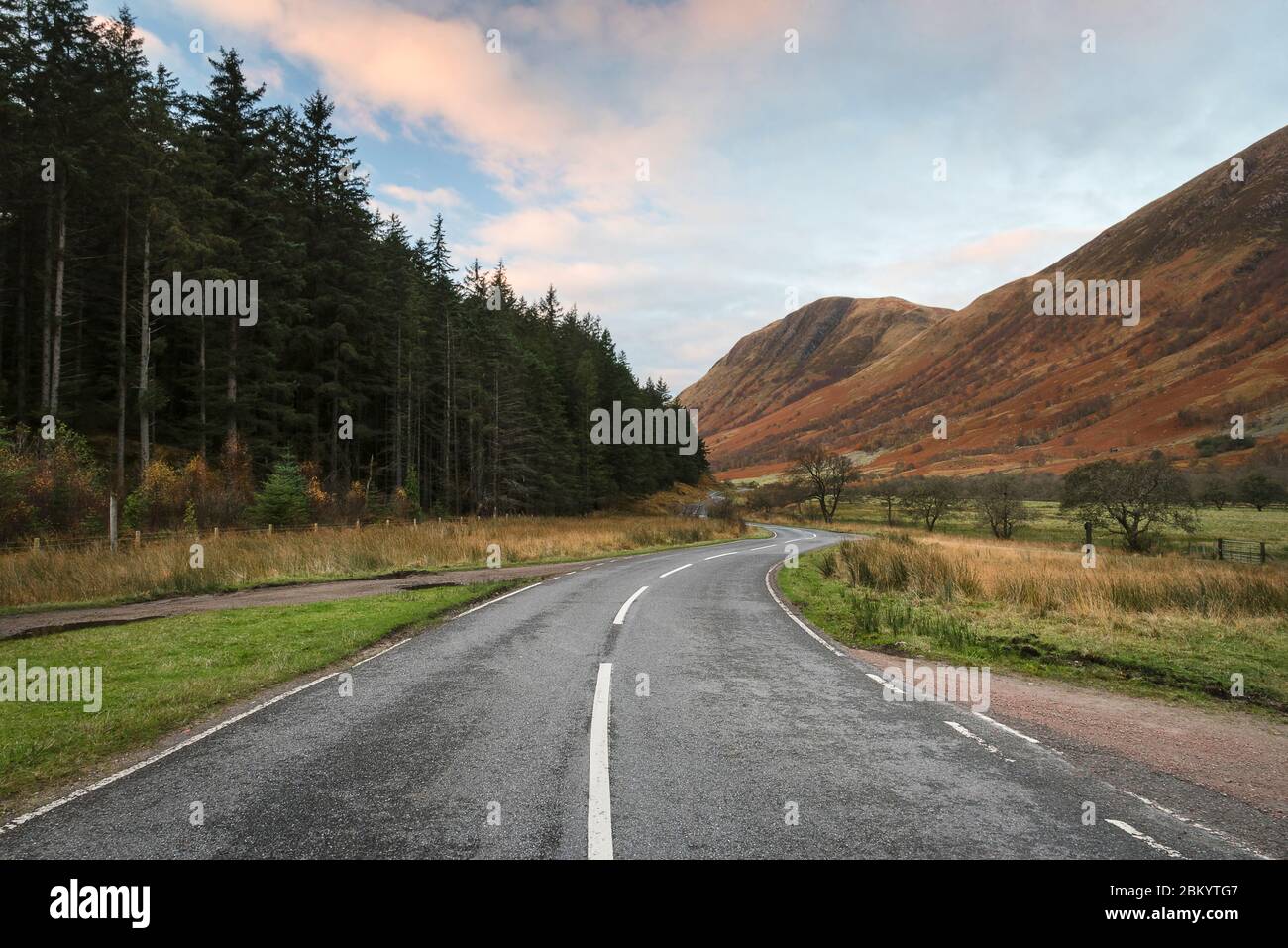 Roadtrip in den schottischen Highlands. Stockfoto