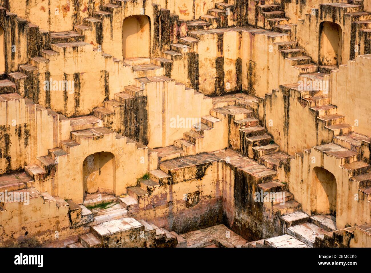 Treppen von Panna Meena ka Kund Steffwell in Jaipur, Rajasthan, Indien Stockfoto