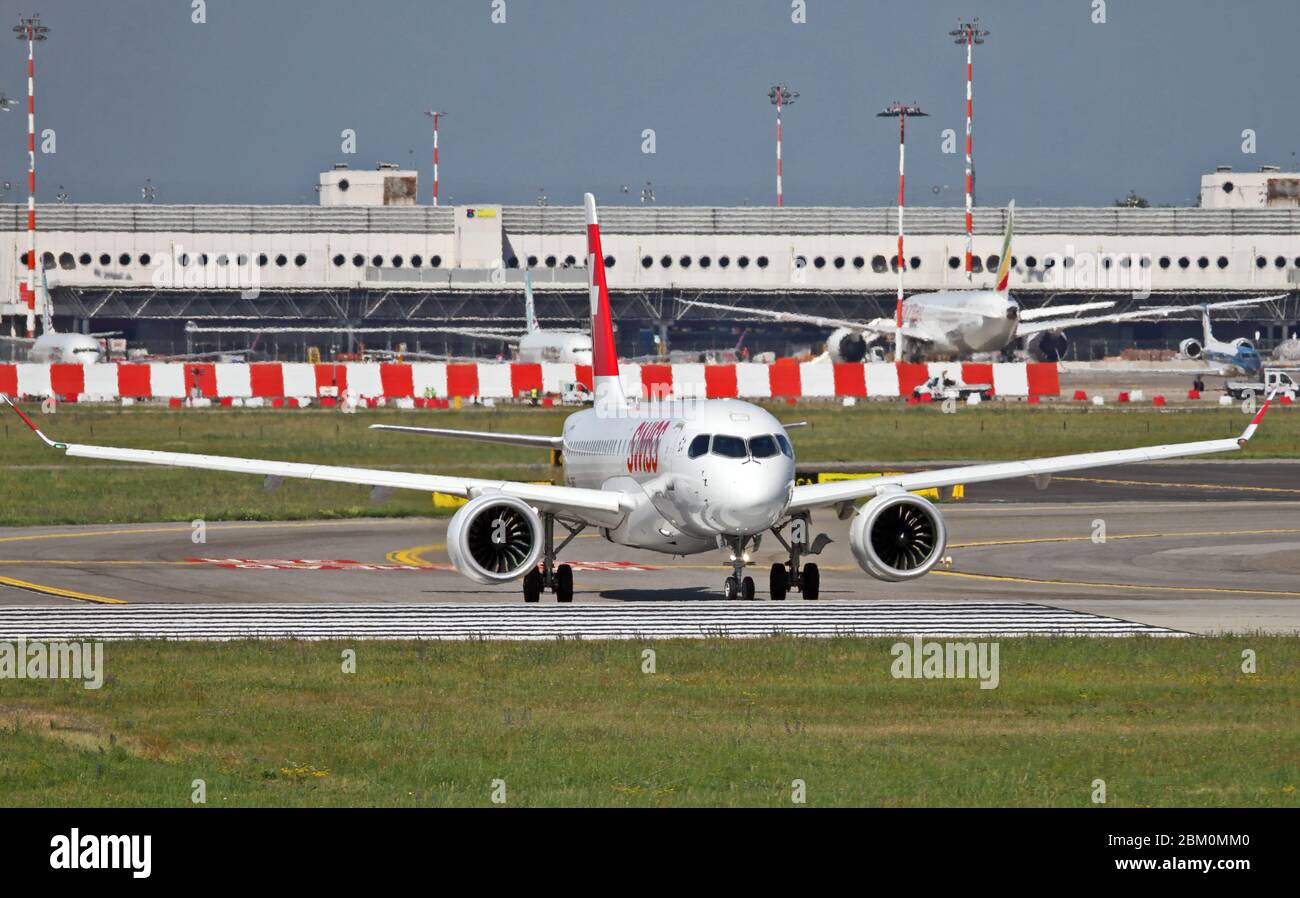 HB-JBG Swiss International Air Lines Bombardier CSeries CS100 (BD-500-1A10) Airbus A220-100 in Malpensa (MXP / LIMC), Mailand, Italien Stockfoto