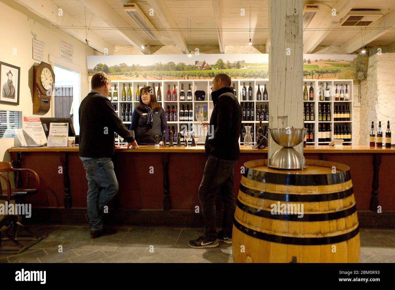 Kellertür in Sevenhill Cellars, Clare, South Australia Stockfoto