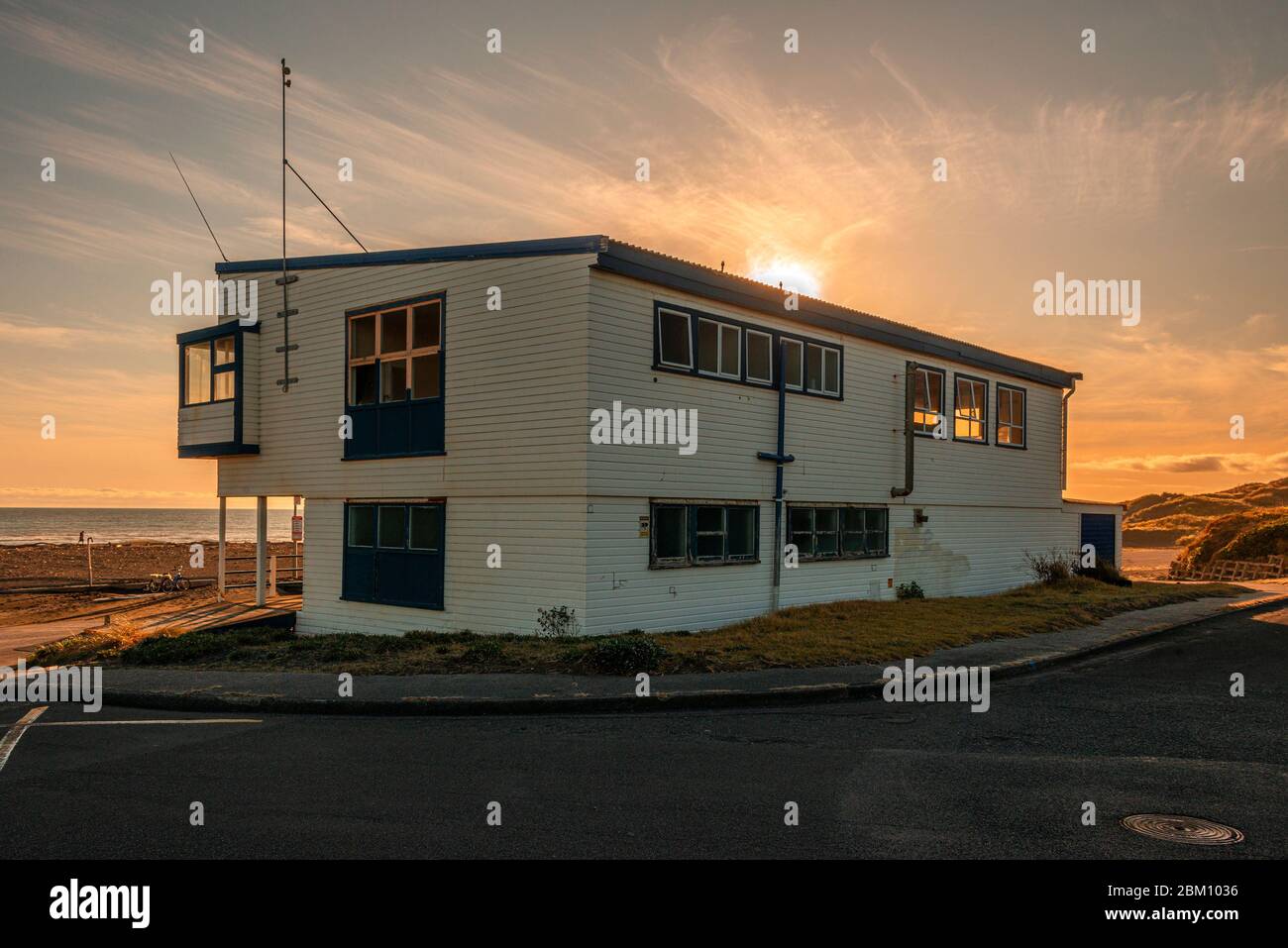 Castlecliff traditionelles Holz Surf Club Gebäude, Wanganui, Neuseeland Stockfoto