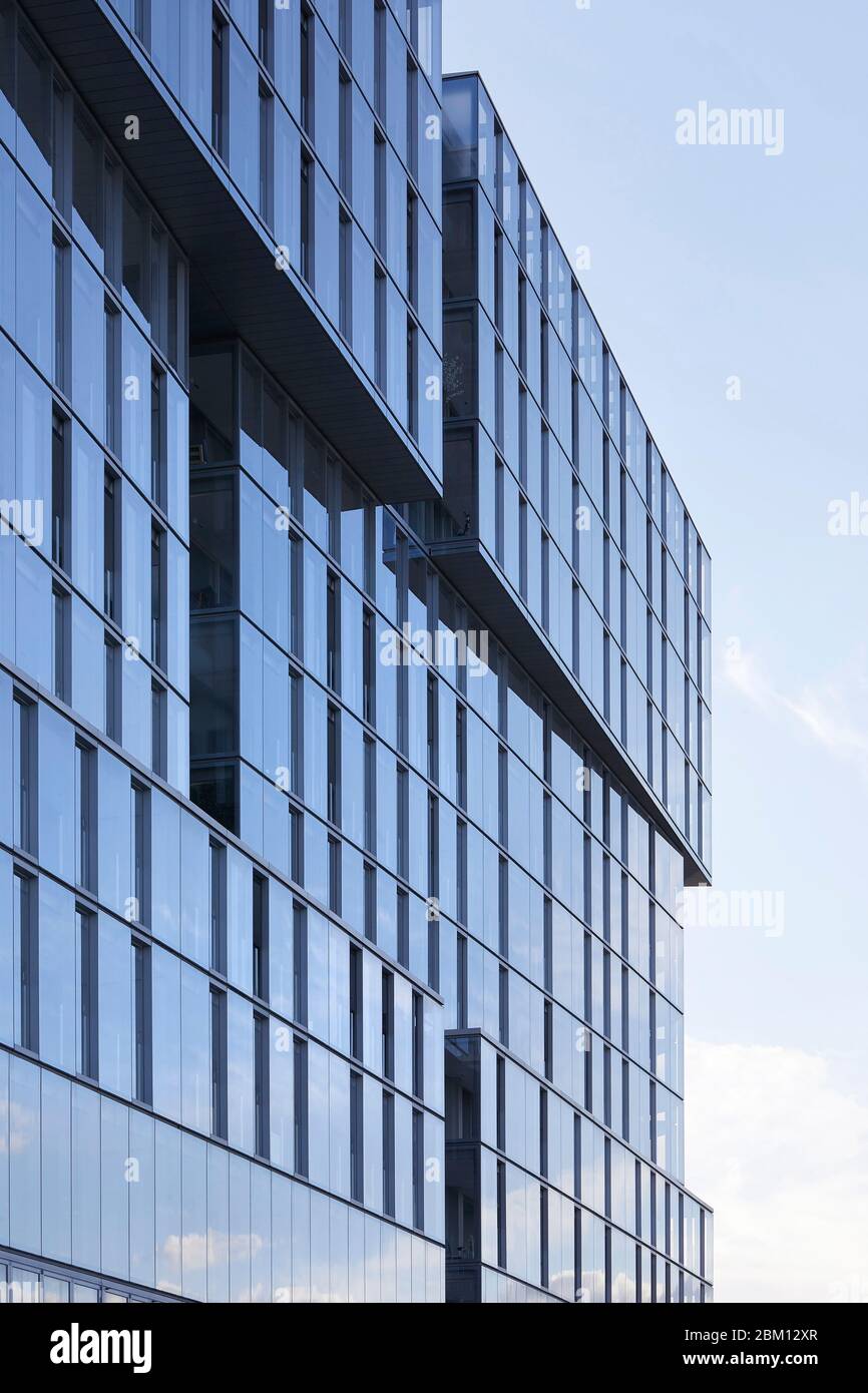 Detail der Außenfassade. Circus West Village - Battersea Power Station, London, Vereinigtes Königreich. Architekt: Simpsonhaugh, 2018. Stockfoto