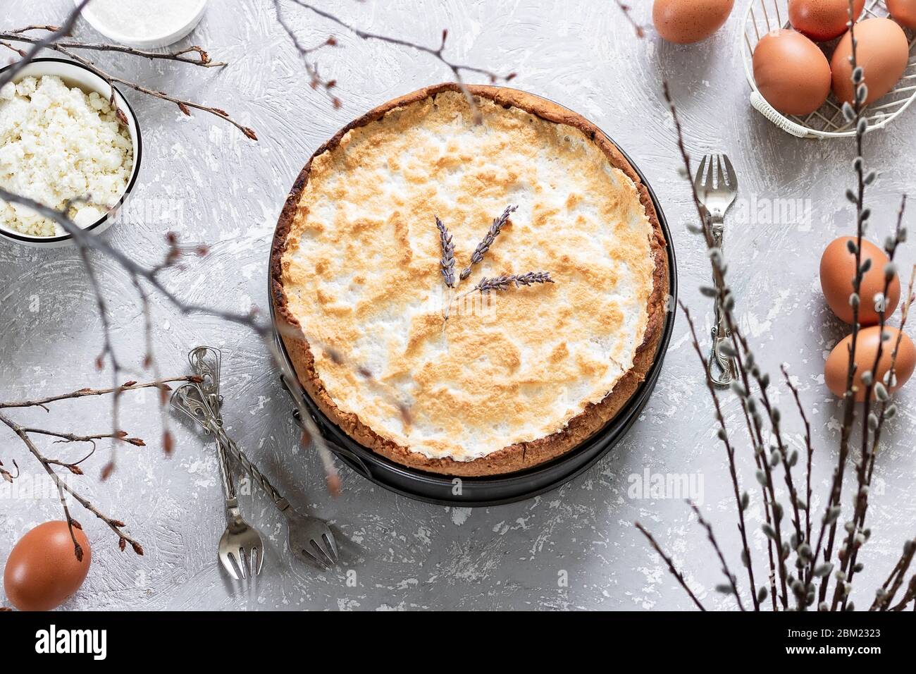 Tart mit einem Protein Souffle Tränen eines Engels Stockfoto