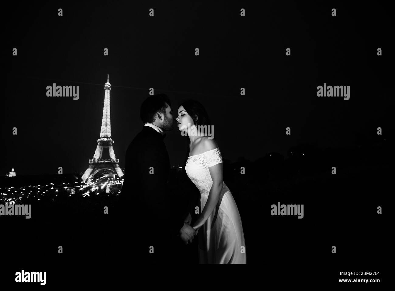 Verliebte Paare in Paris, Hochzeitsfotografie. Stockfoto