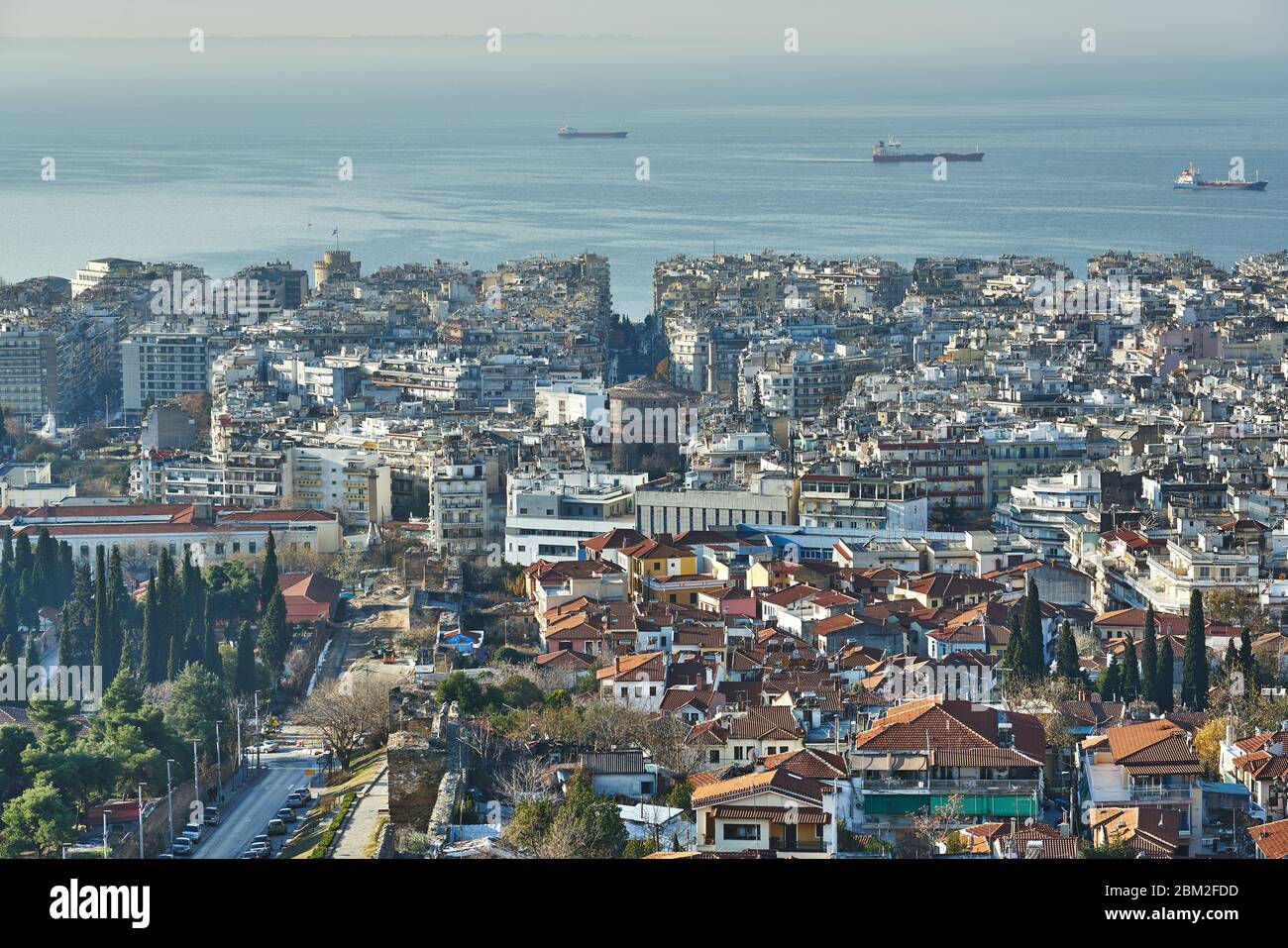 Panorama von Thessaloniki von Kastra (Burg) mit Hintergrund der Ägäis, Griechenland Stockfoto