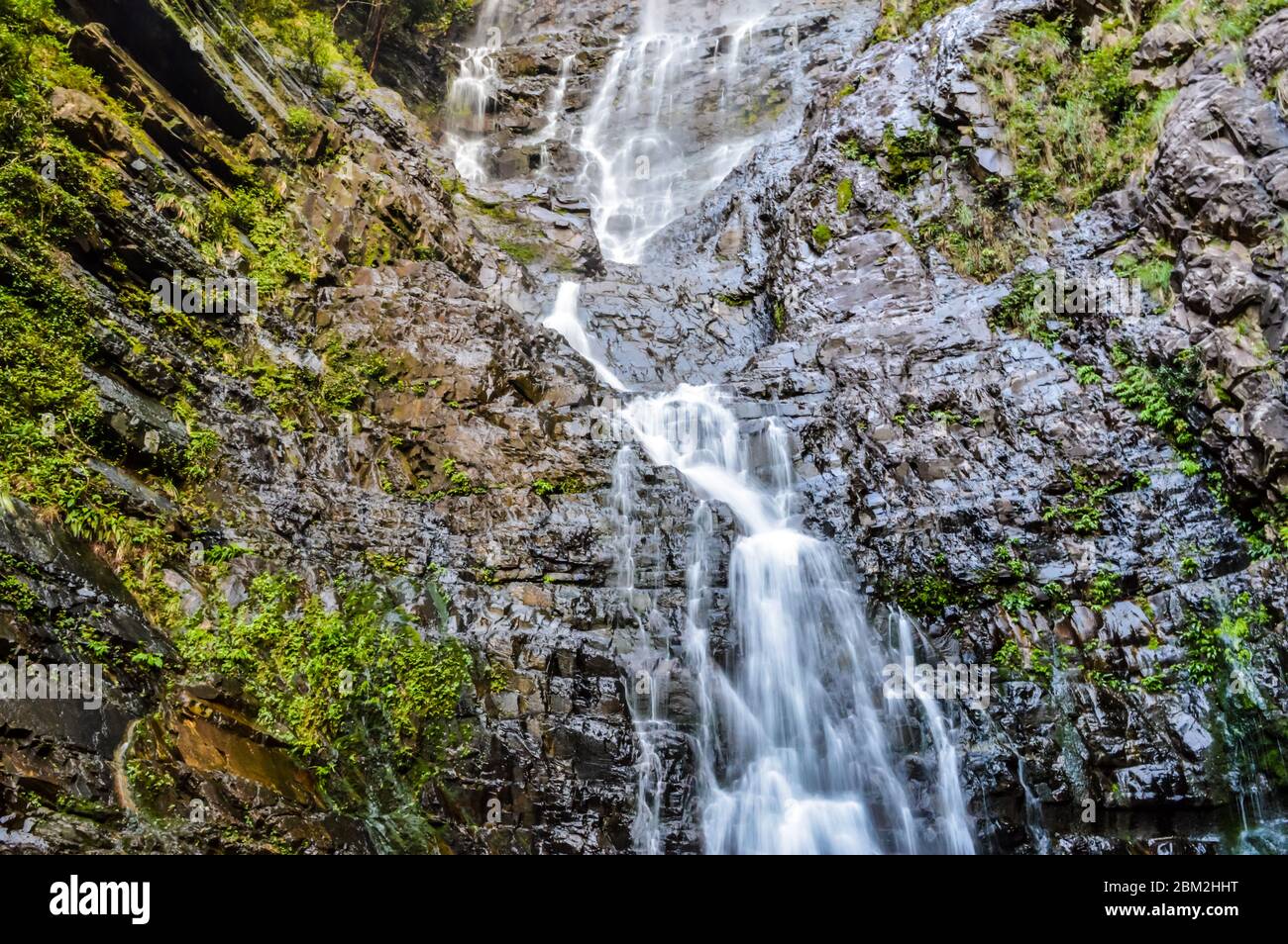 Der Temurun Wasserfall in Malaysia - Forest Park mit einem 3-stufigen Wasserfall mit flachen und tiefen Pools. Berühmte & schöne Natur in Kedah Malaysia. Stockfoto