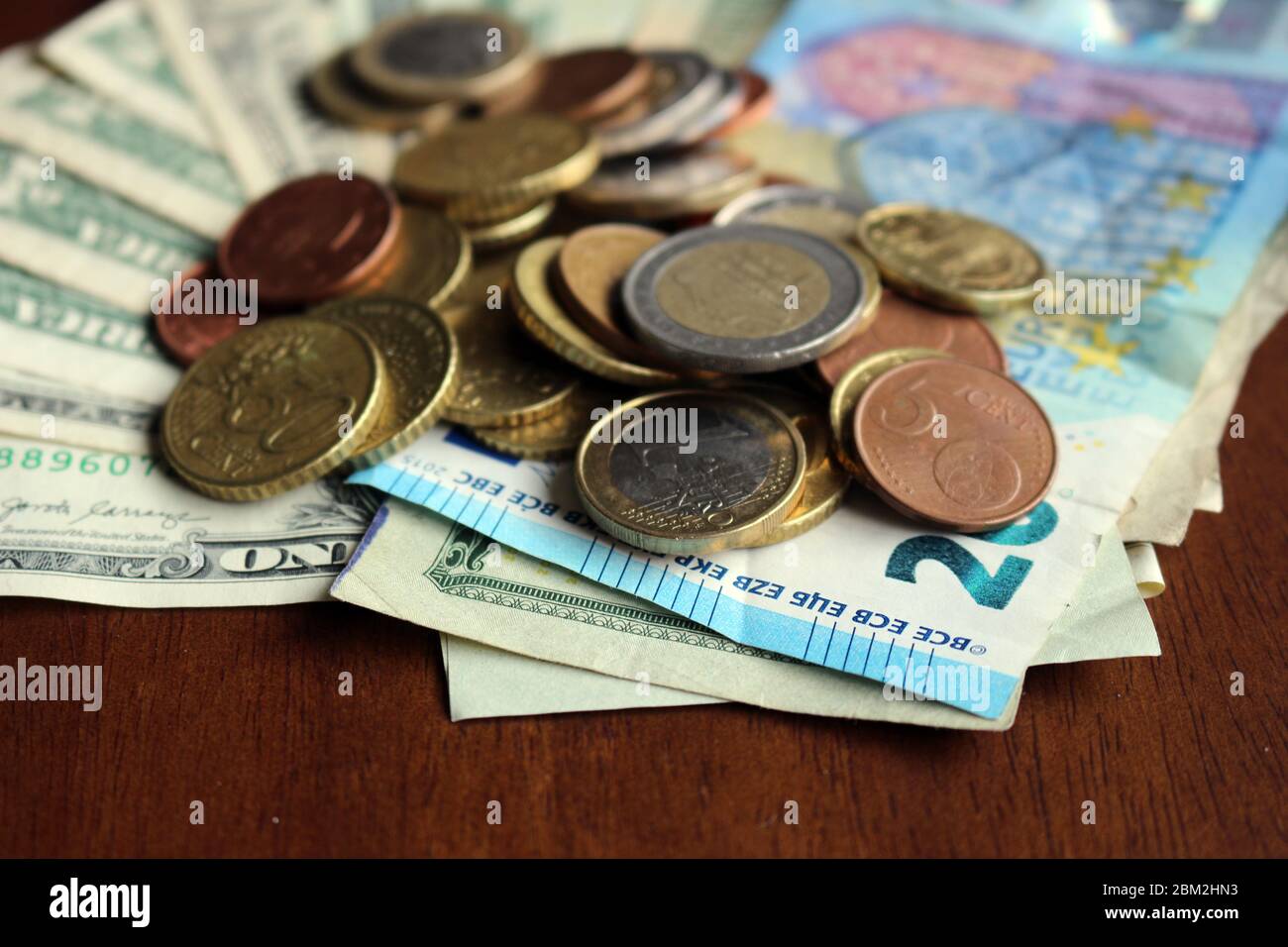 Geld - nach Covid-19 wie wird die Zirkulation von Münzen Stockfoto