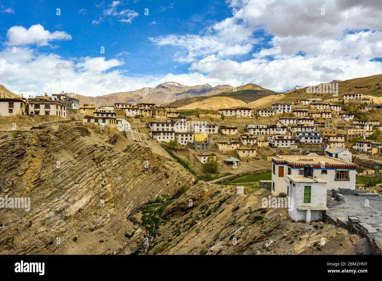 Kibber Kyibar ist auch ein Dorf hoch im Spiti Valley im Himalaya auf 4270 Metern oder 14,200 Fuß in Himachal Pradesh in Nordindien. Stockfoto