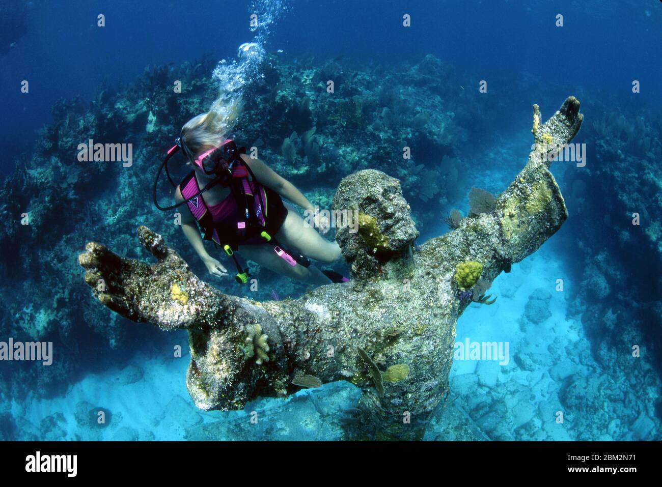 Die berühmte Statue „Christus des Abgrunds“ unter Wasser vor Key Largo, Florida Stockfoto