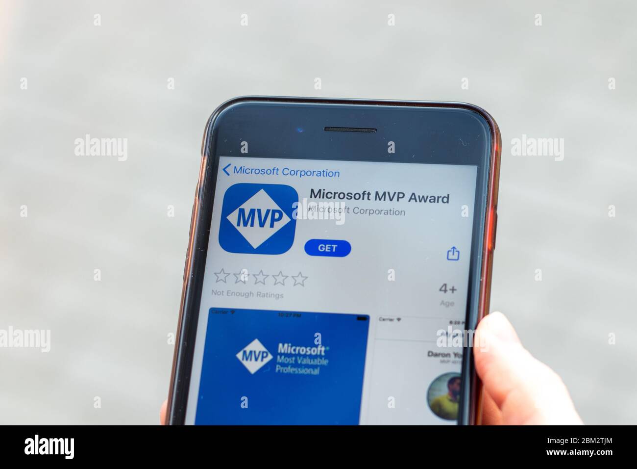 New York, USA - 1. Mai 2020: Microsoft MVP Award App Logo Nahaufnahme auf dem Handy-Bildschirm, illustrative Editorial Stockfoto