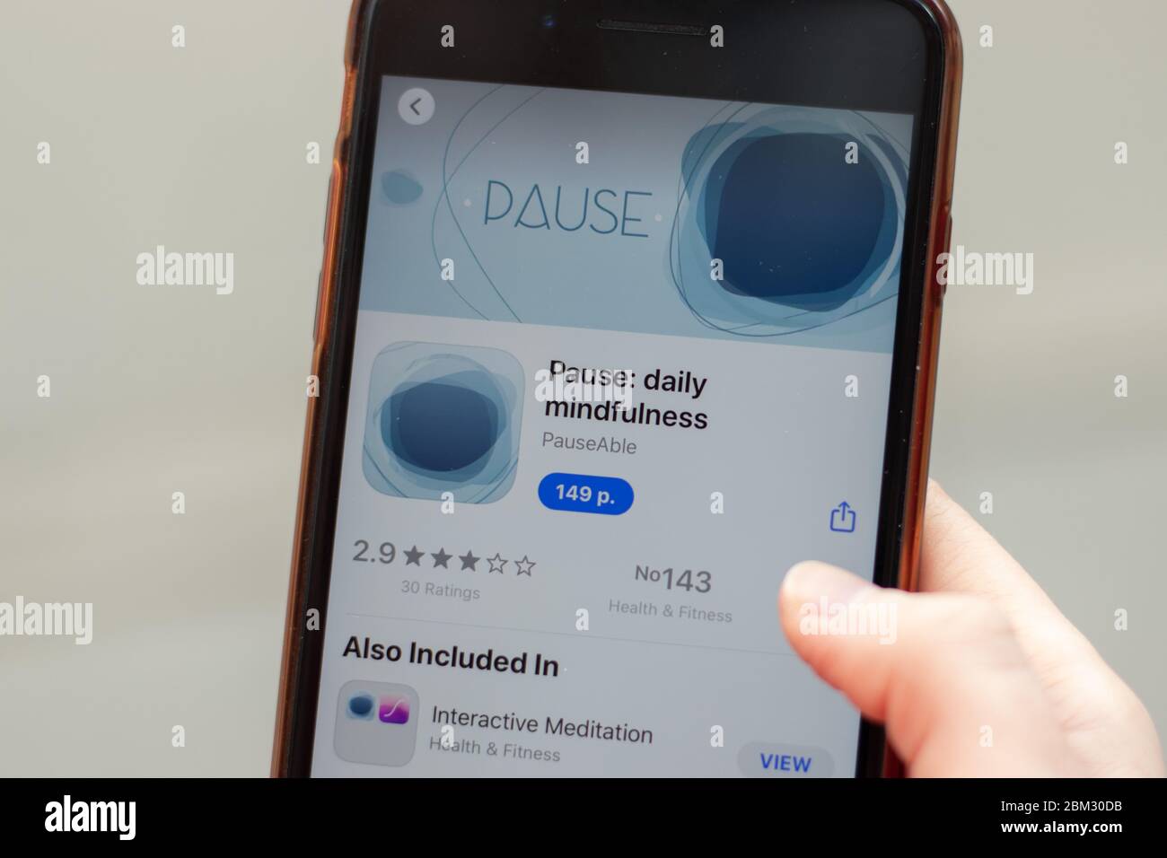 New York, USA - 1. Mai 2020: Pause Daily Mindfulness App-Logo Nahaufnahme auf dem Handy-Bildschirm, illustrative Editorial Stockfoto