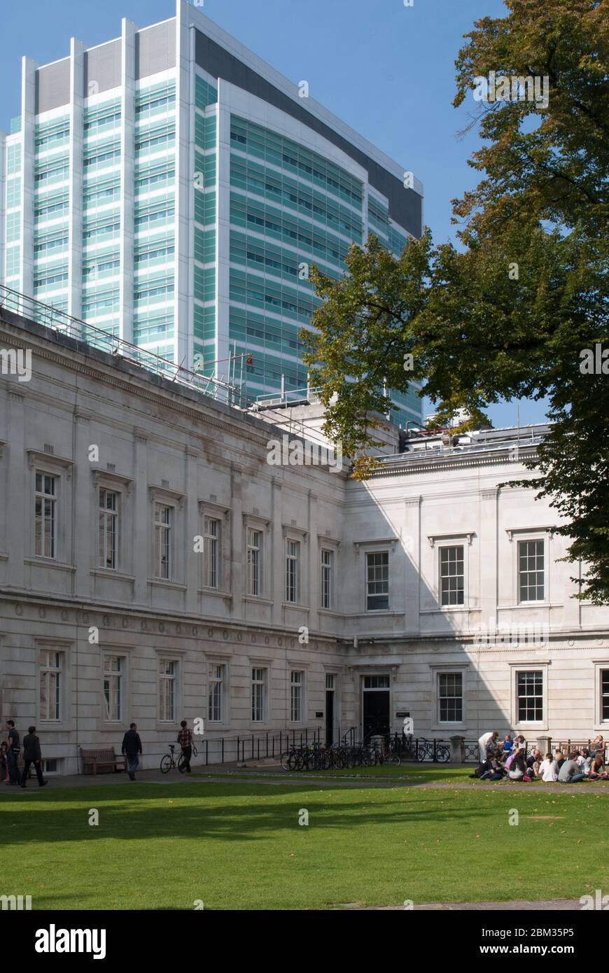 Neoklassizistische Quad Courtyard UCL & UCLH Hospital Wilkins Building, Gower Street, Bloomsbury, London WC1E 6BT von William Wilkins Davies Yeang Stockfoto