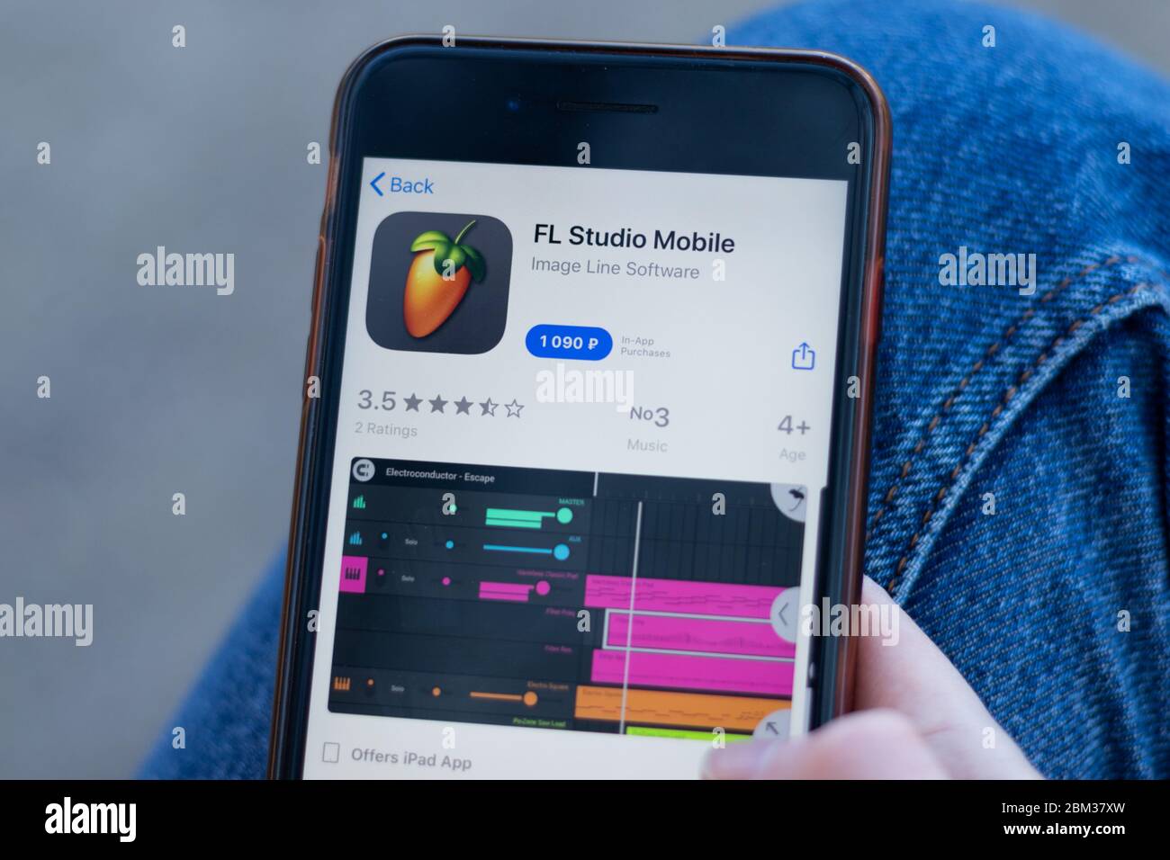 New York, USA - 1. Mai 2020: FL Studio Mobile App Logo Nahaufnahme auf dem Handy-Bildschirm, illustrative Editorial Stockfoto