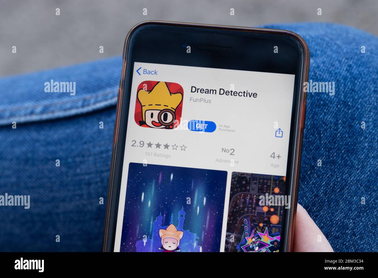 New York, USA - 1. Mai 2020: Dream Detective App Logo Nahaufnahme auf dem Handy-Bildschirm, illustrative Editorial Stockfoto