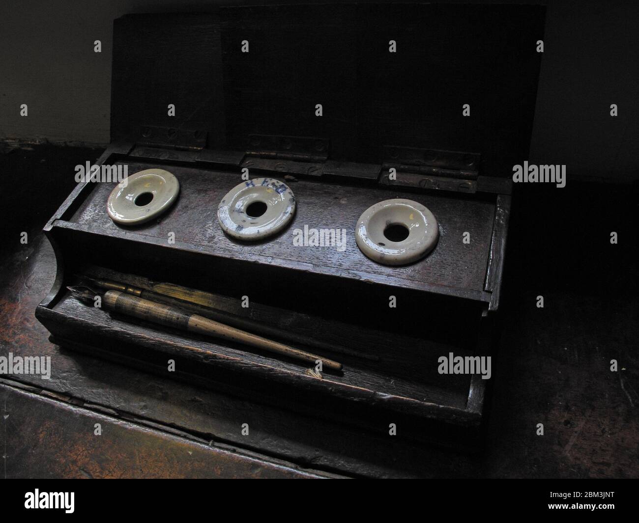 Viktorianische Tintenfass, Tinte, Töpfe, Schreiben, England, Großbritannien Stockfoto