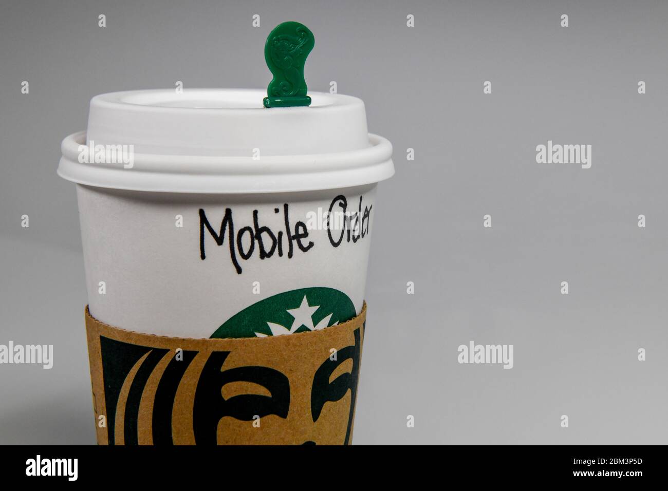 Starbucks Tassen - Starbucks Trinkbecher Stockfoto