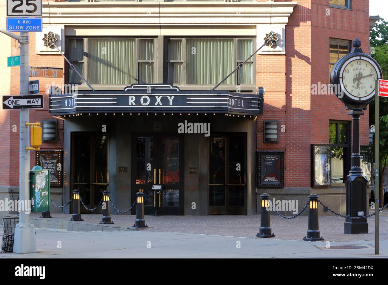 Roxy Hotel Tribeca, Roxy Cinema, 2 Sixth Ave, New York, NYC Foto von einem Luxushotel im Viertel Tribeca in Manhattan. Stockfoto